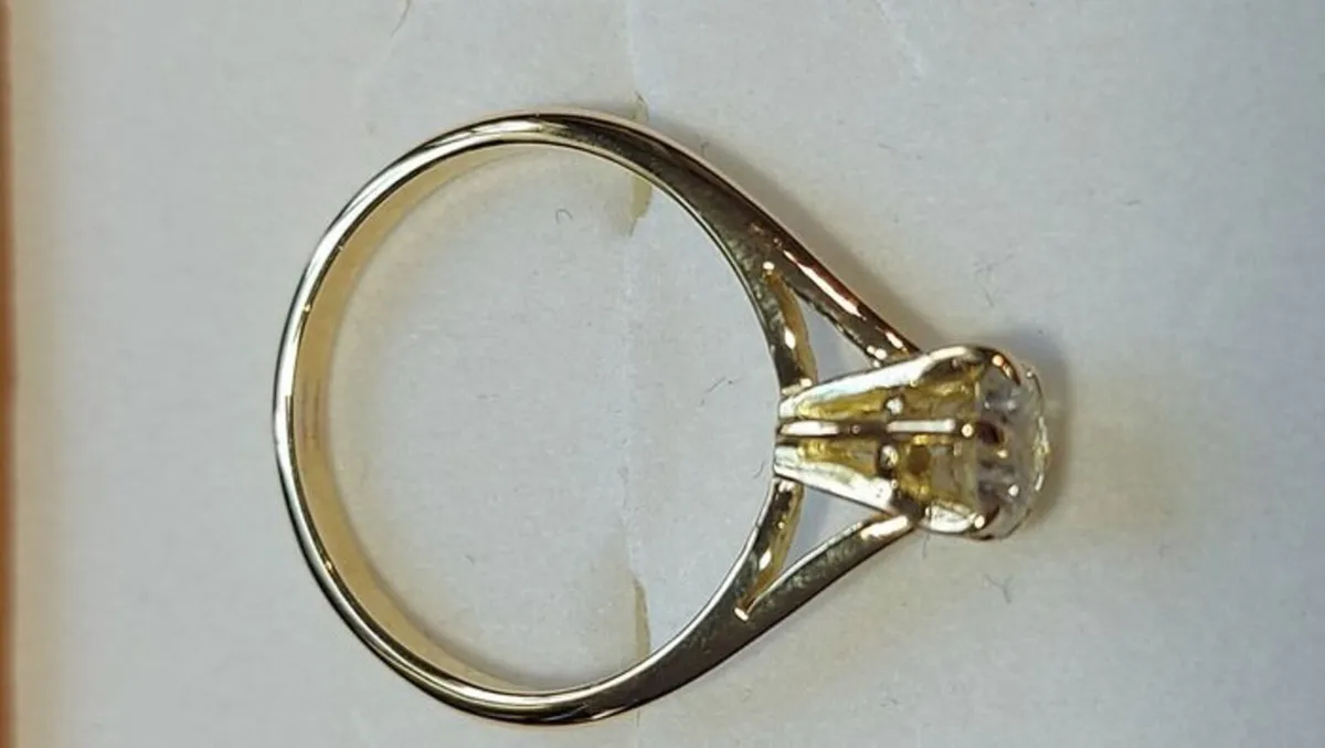 0.55ct VS1 Natural Diamond 18K Gold Ring AIG Cert - Image 4
