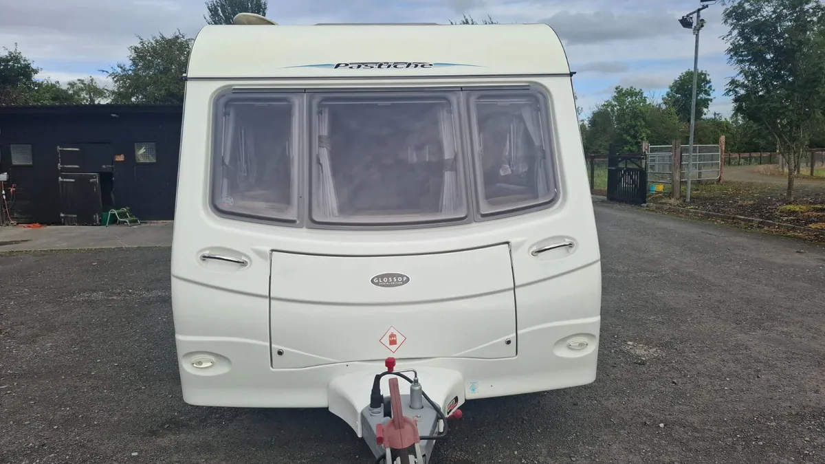 Coachman Patiche 4 berth caravan - Image 2