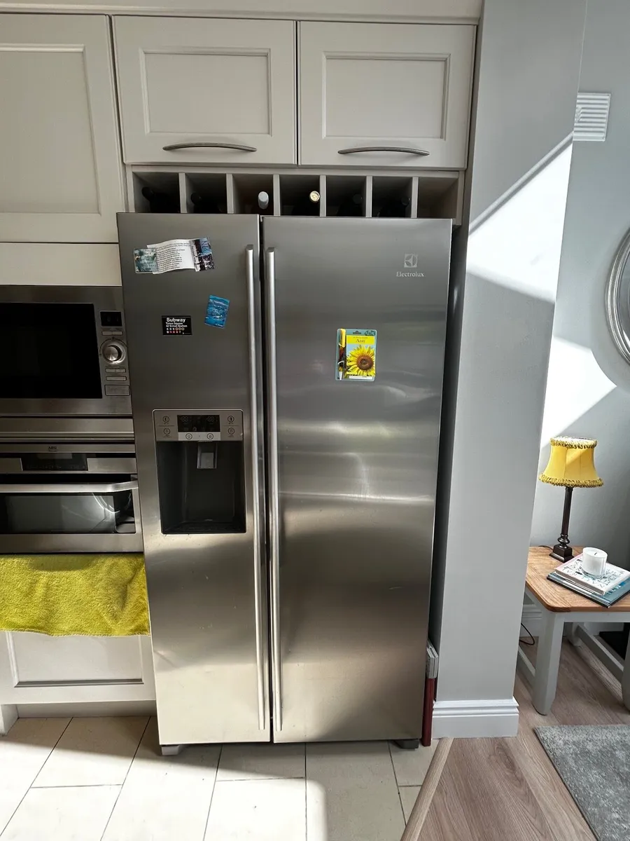 Fridge freezer - Image 1