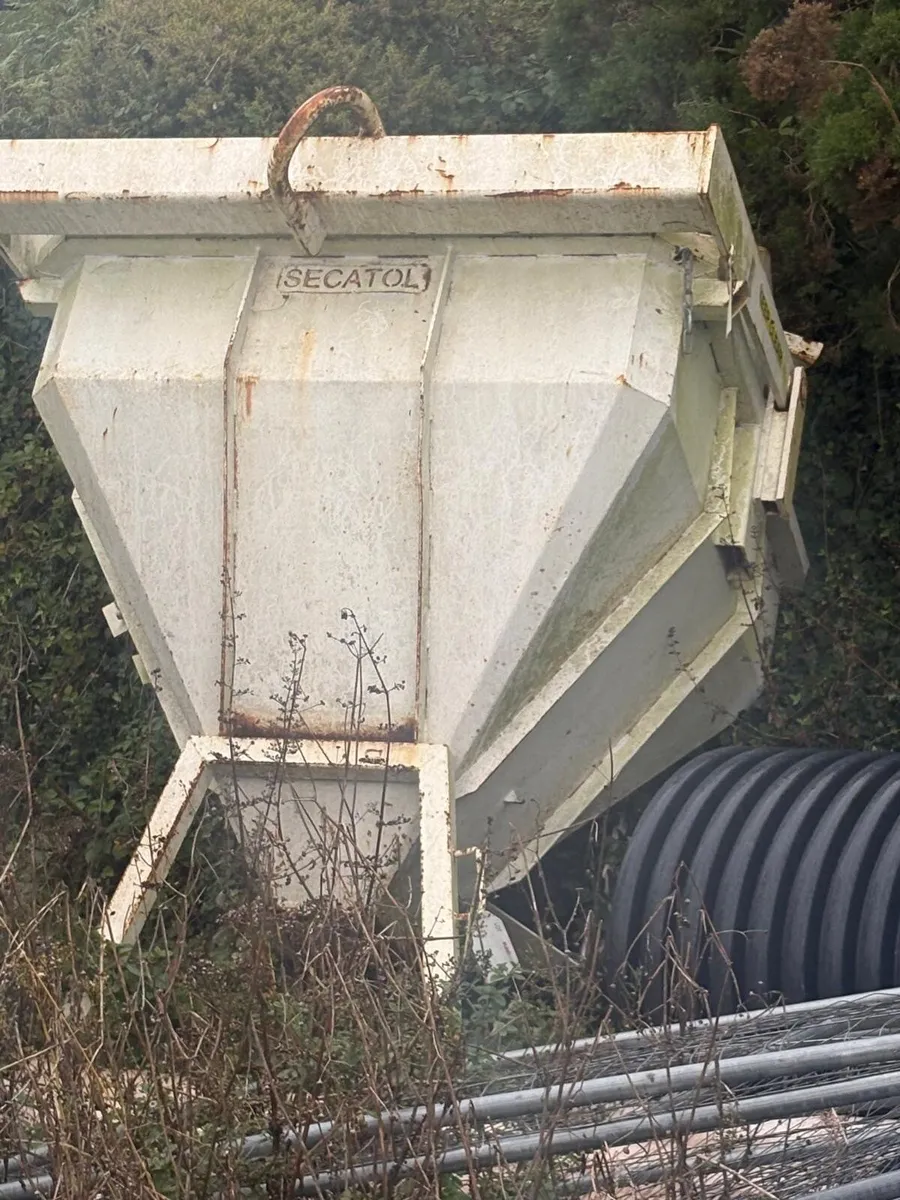 Concrete skip