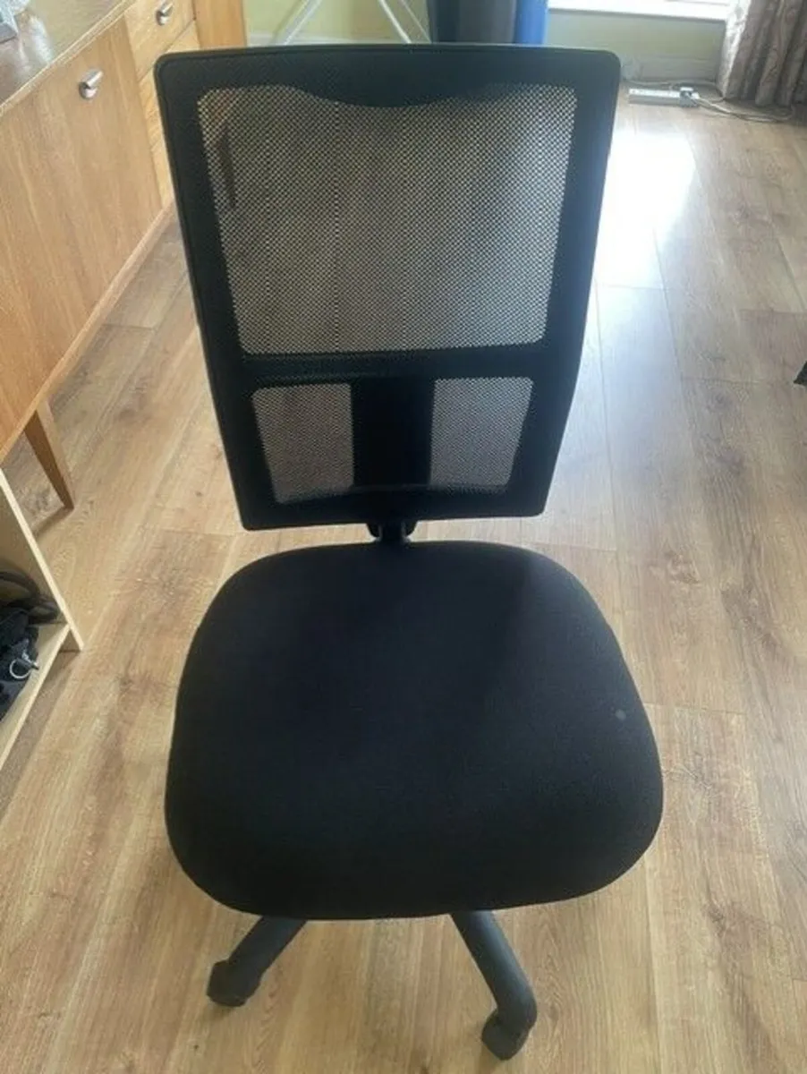 Office Chair - Image 1