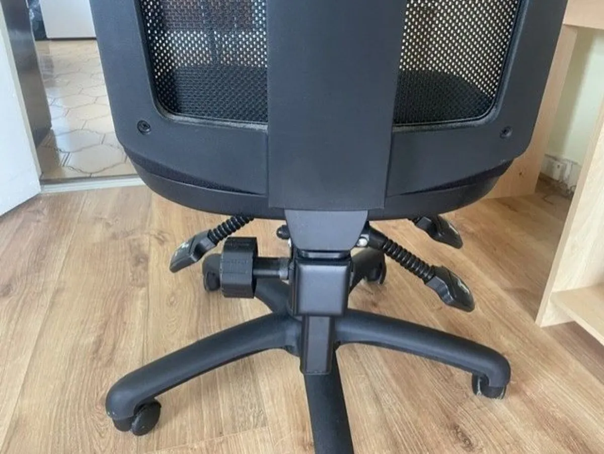 Office Chair - Image 3