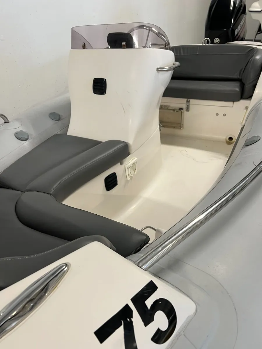 2013 Walker Bay Generation 390 RIB package - Image 4