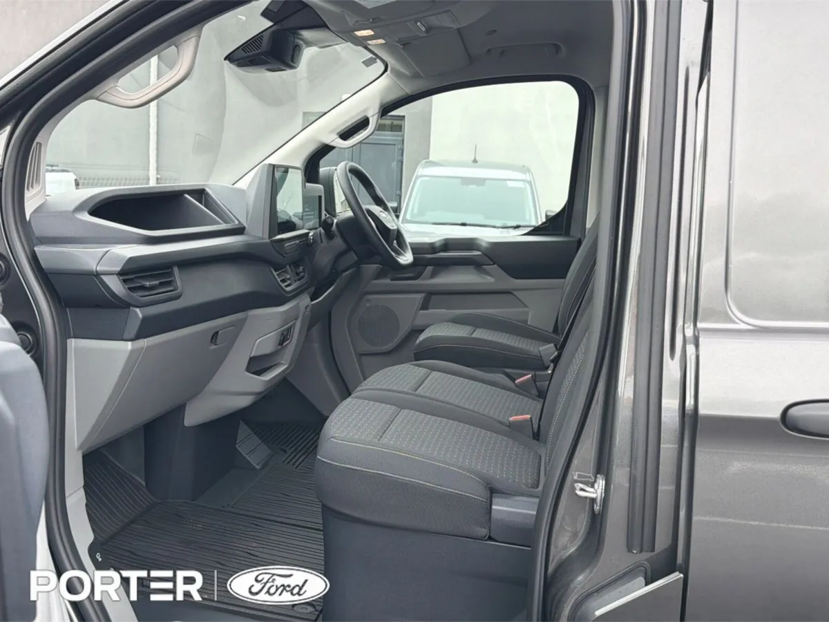 Ford Transit Custom *FULLY KITTED* *AUTO* 320L TRE - Image 4