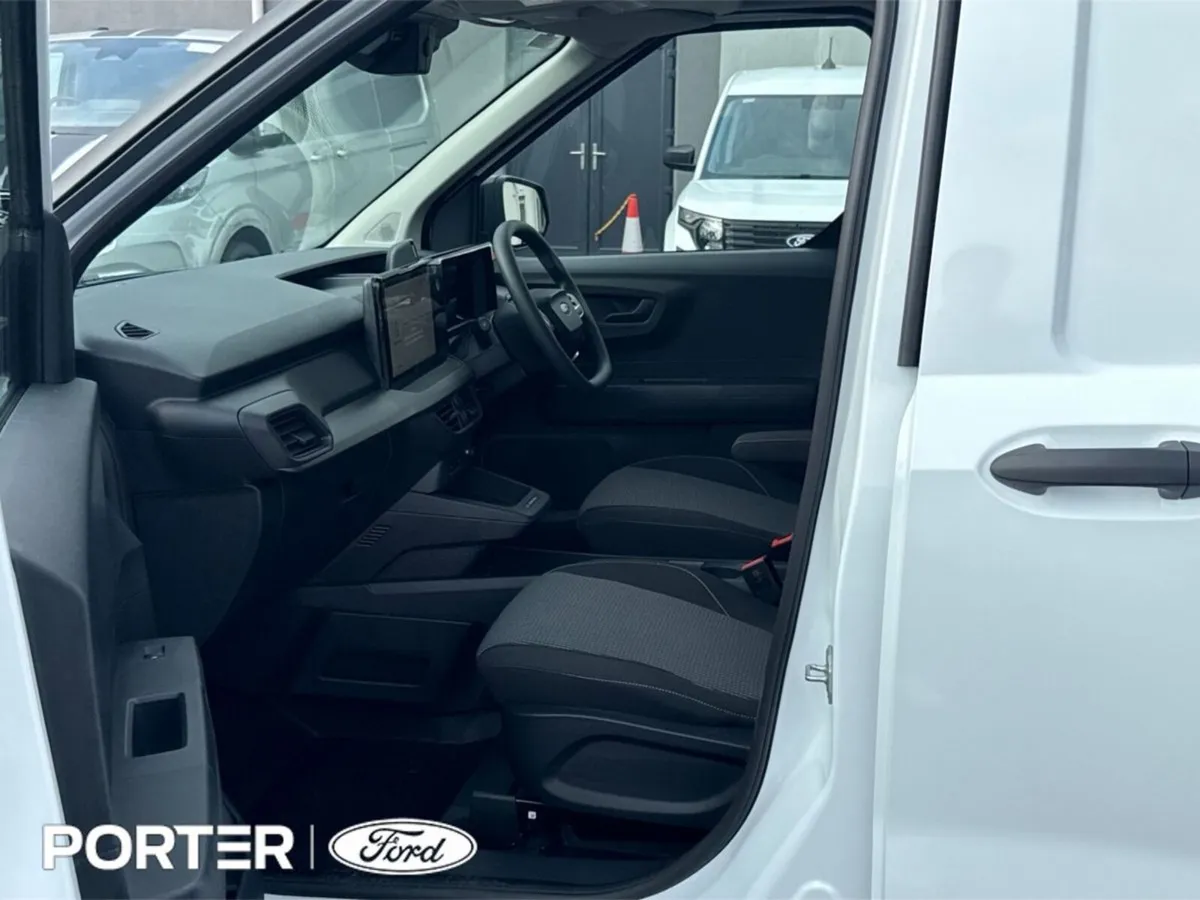 Ford Transit Courier FULL EV 43KWH 136ps *price ex - Image 4