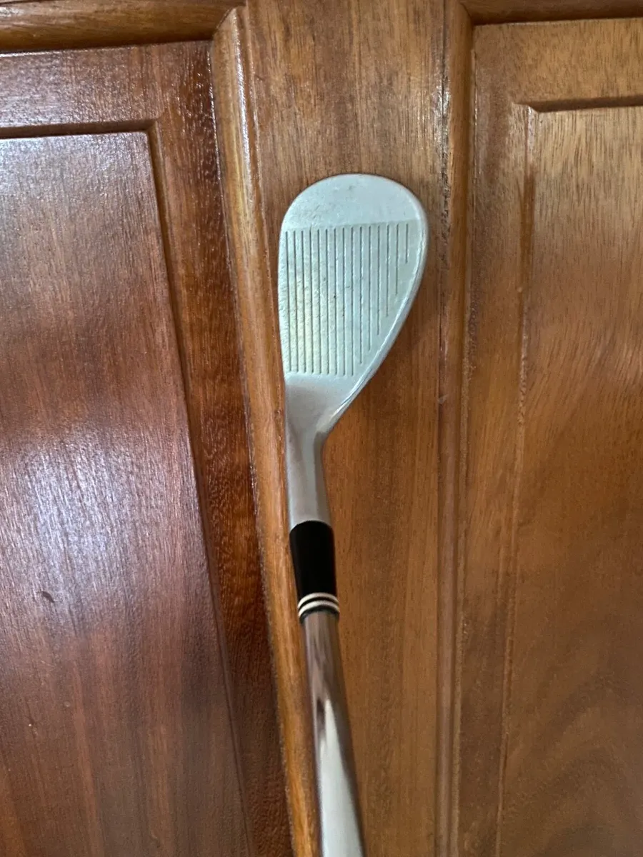 Cleveland CG 10 52 degree Wedge immaculate - Image 4