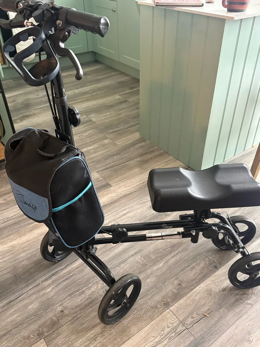 Knee mobility scooter
