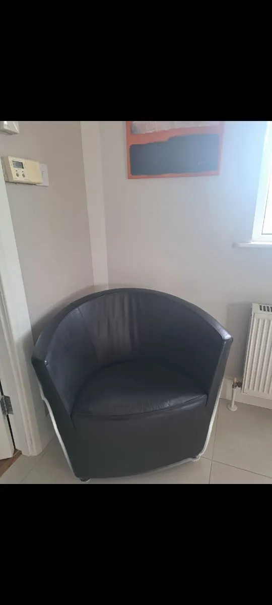 2 black italian leather tub chairs - Image 2