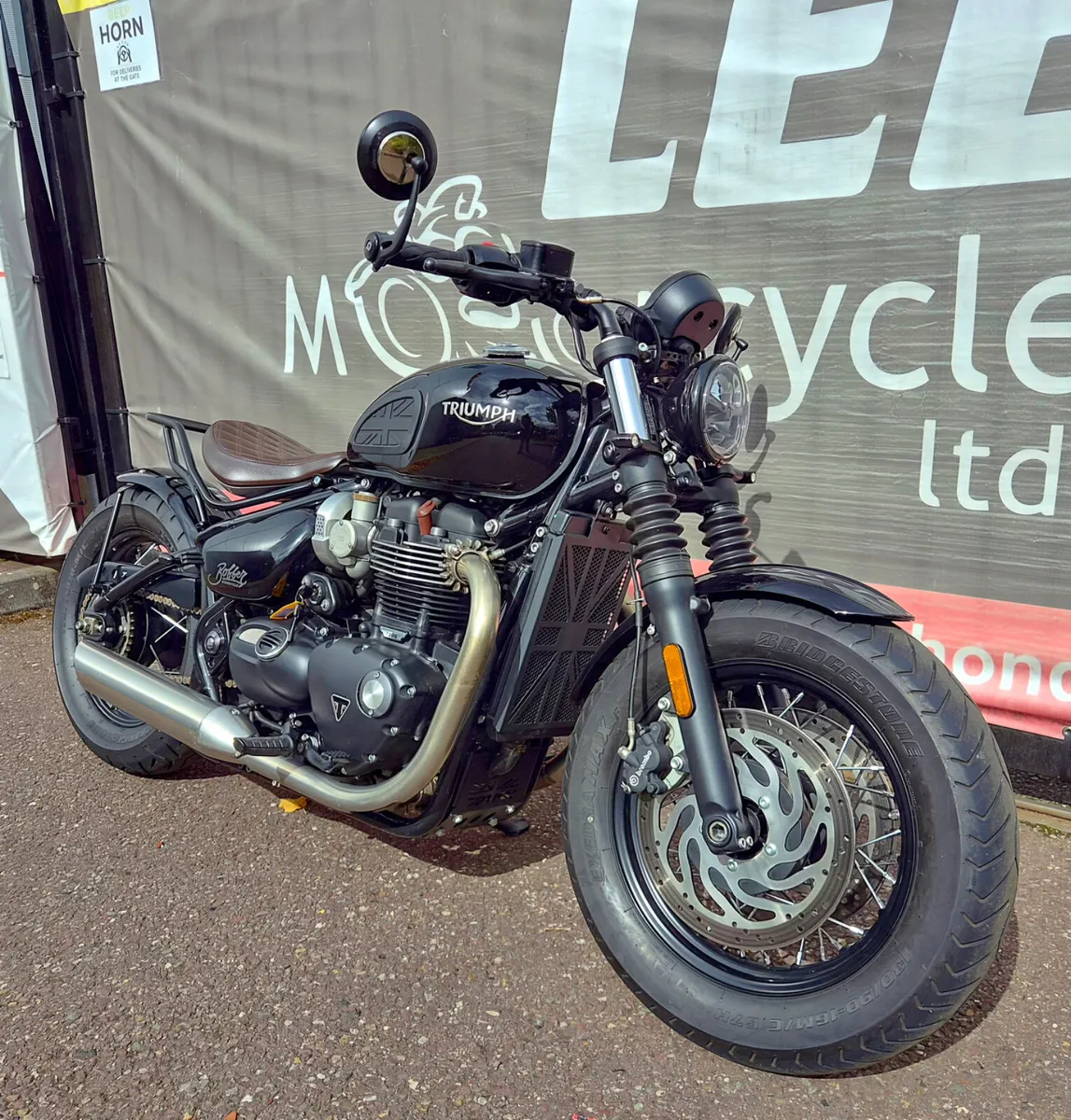 2022 Triumph Bobber Black - Image 2