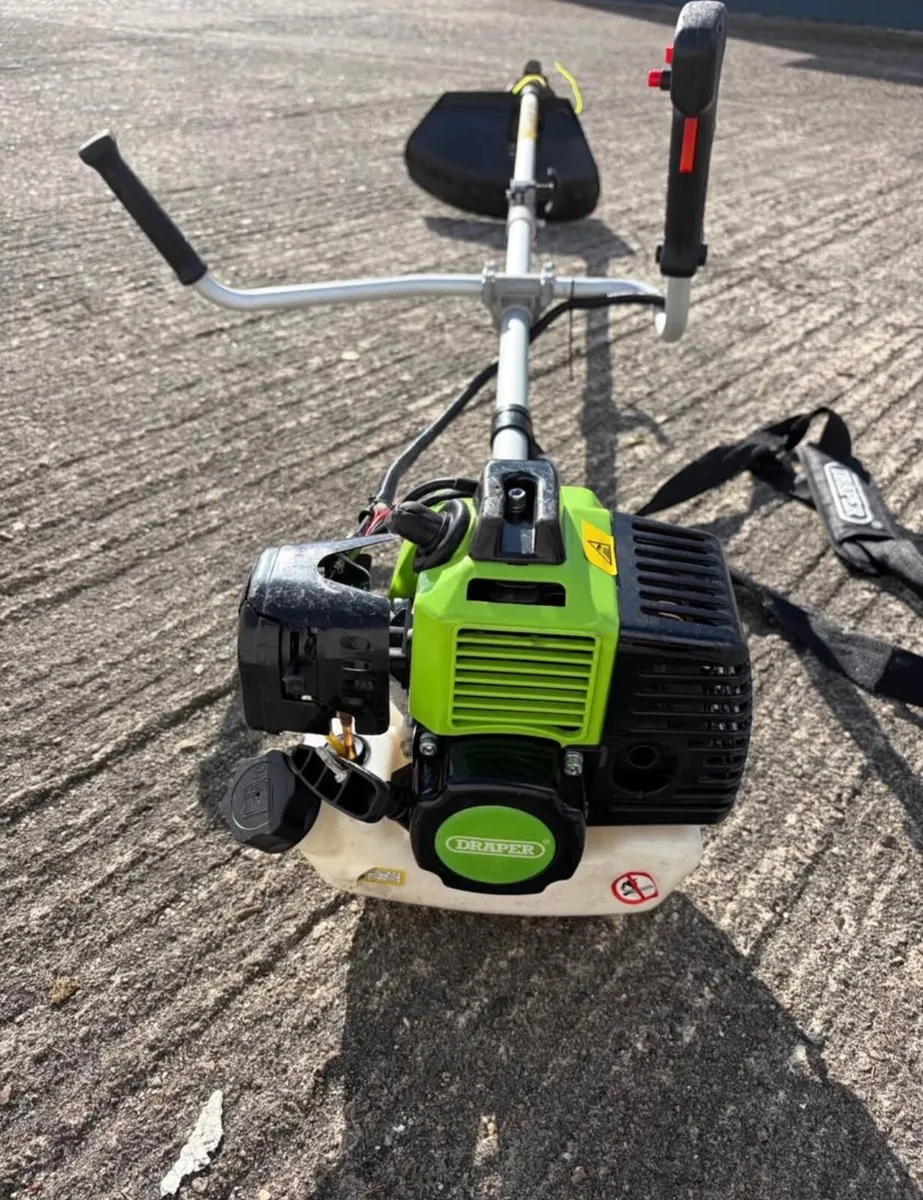 Draper 32.5cc petrol strimmer - Image 3