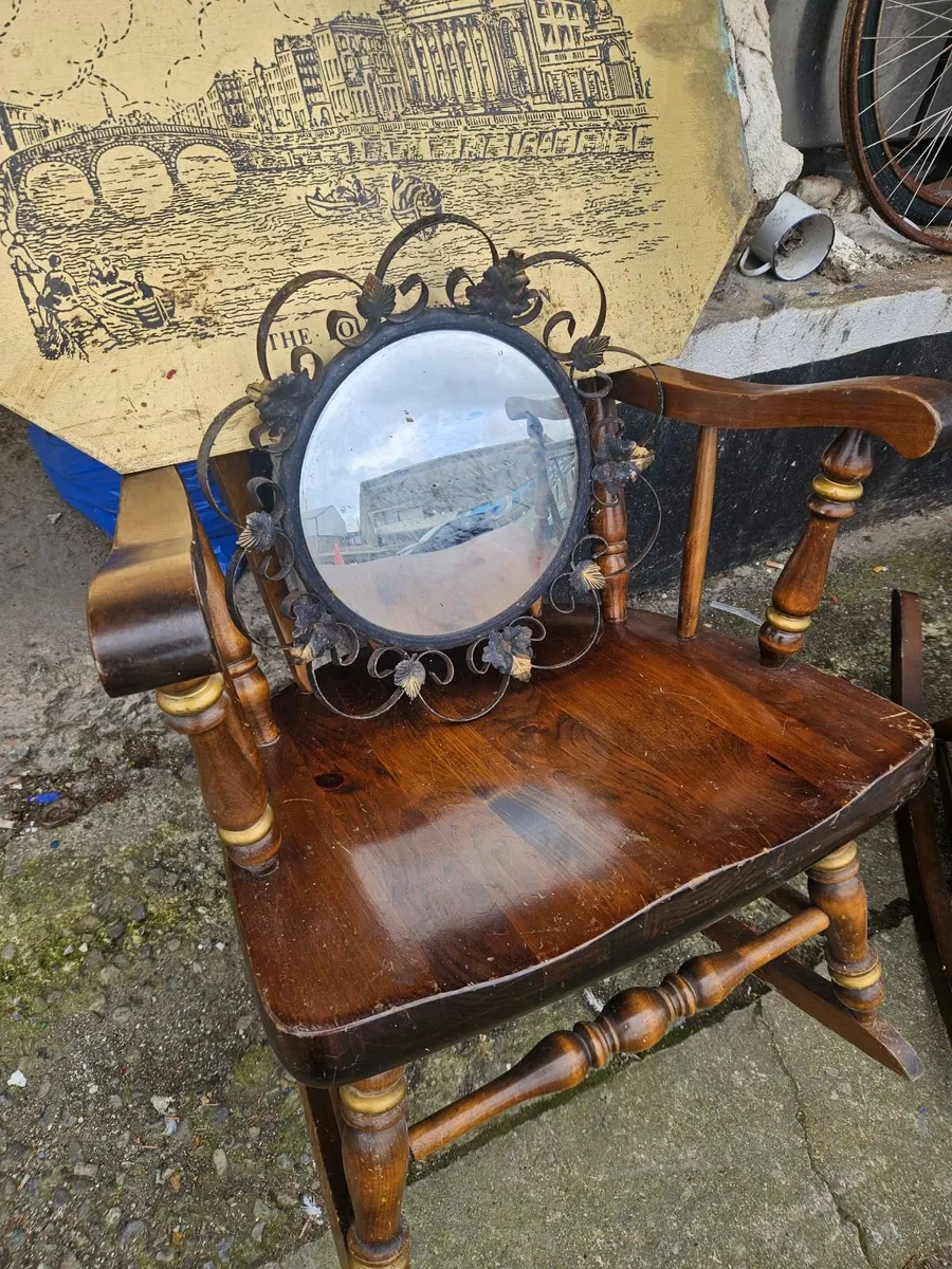Vintage Retro Mirror - Image 1