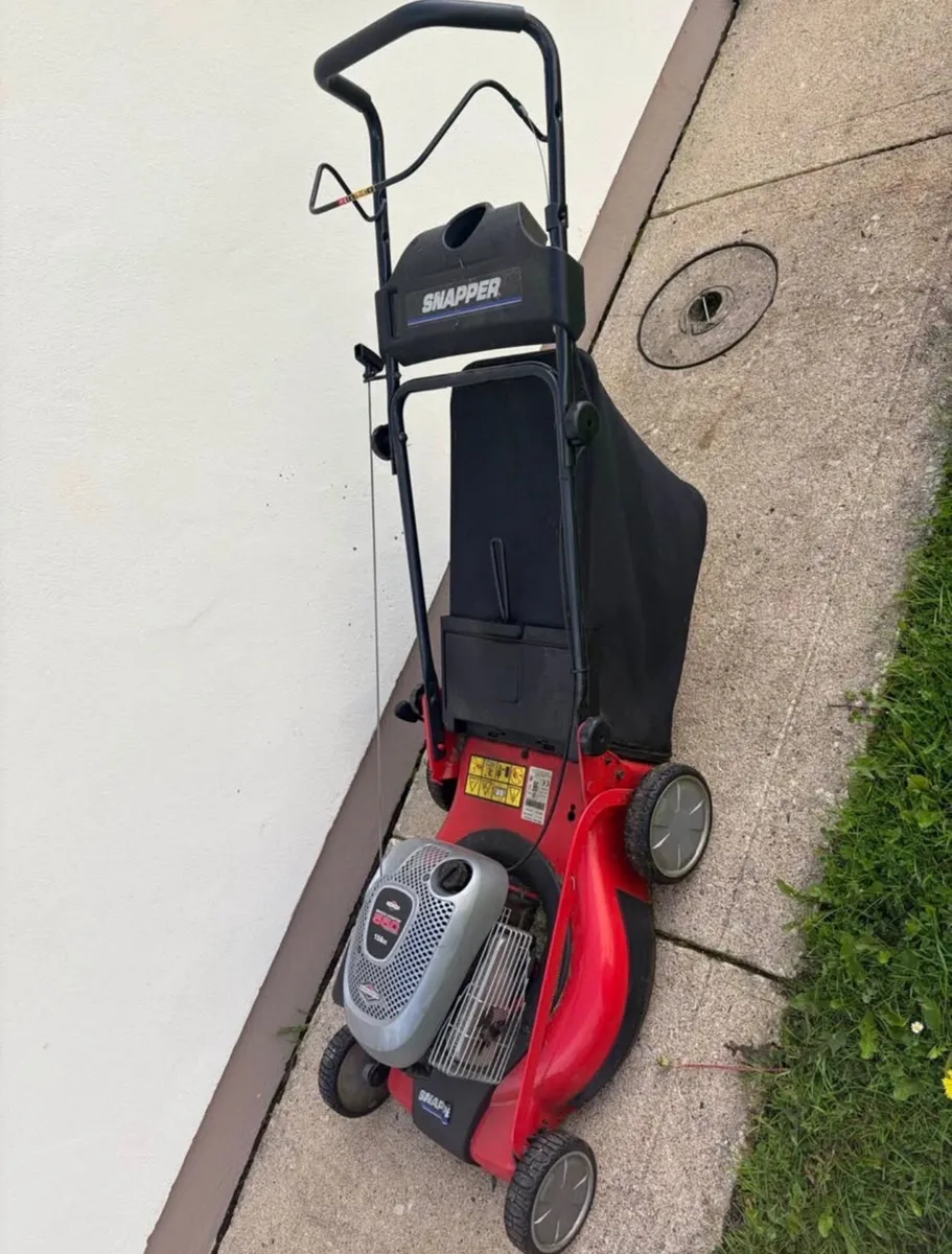 SNAPPER 19” PETROL LAWN MOWER – 158cc - Image 1