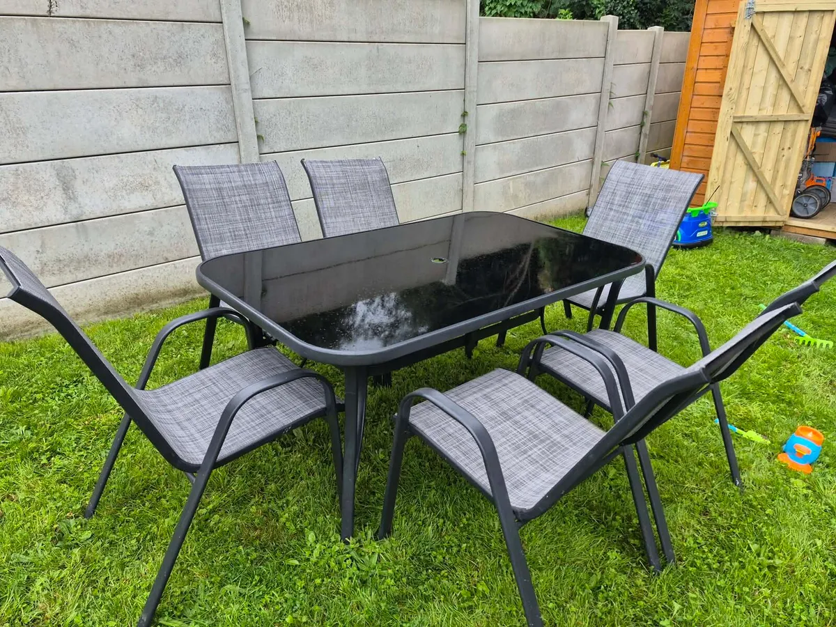 Table & Chair set
