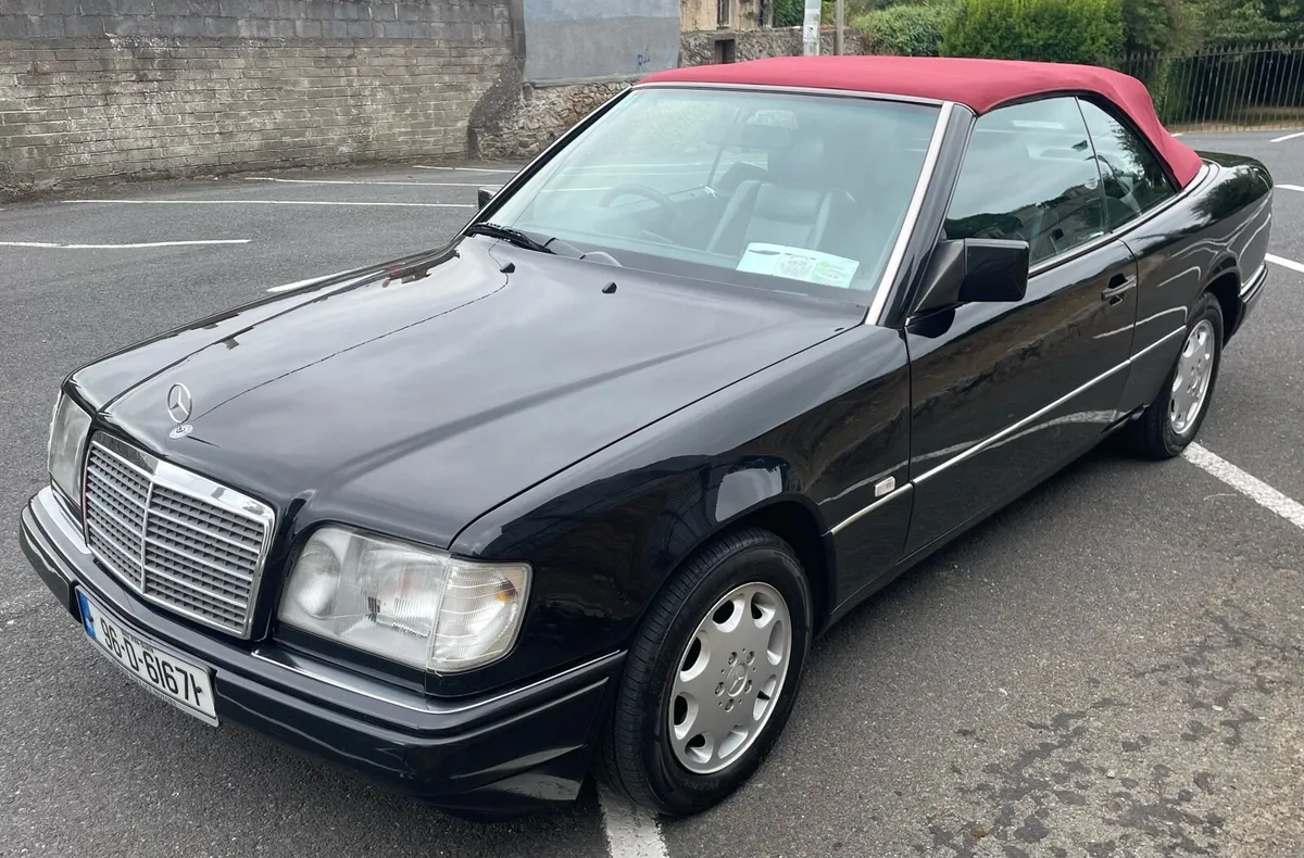 Mercedes E class convertible - Image 1