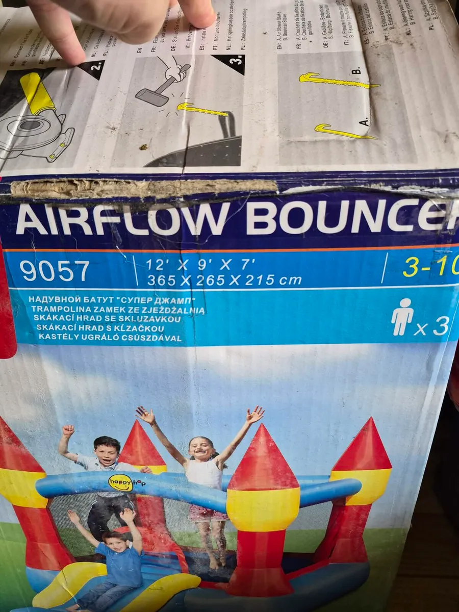 Bouncy castle - Image 1