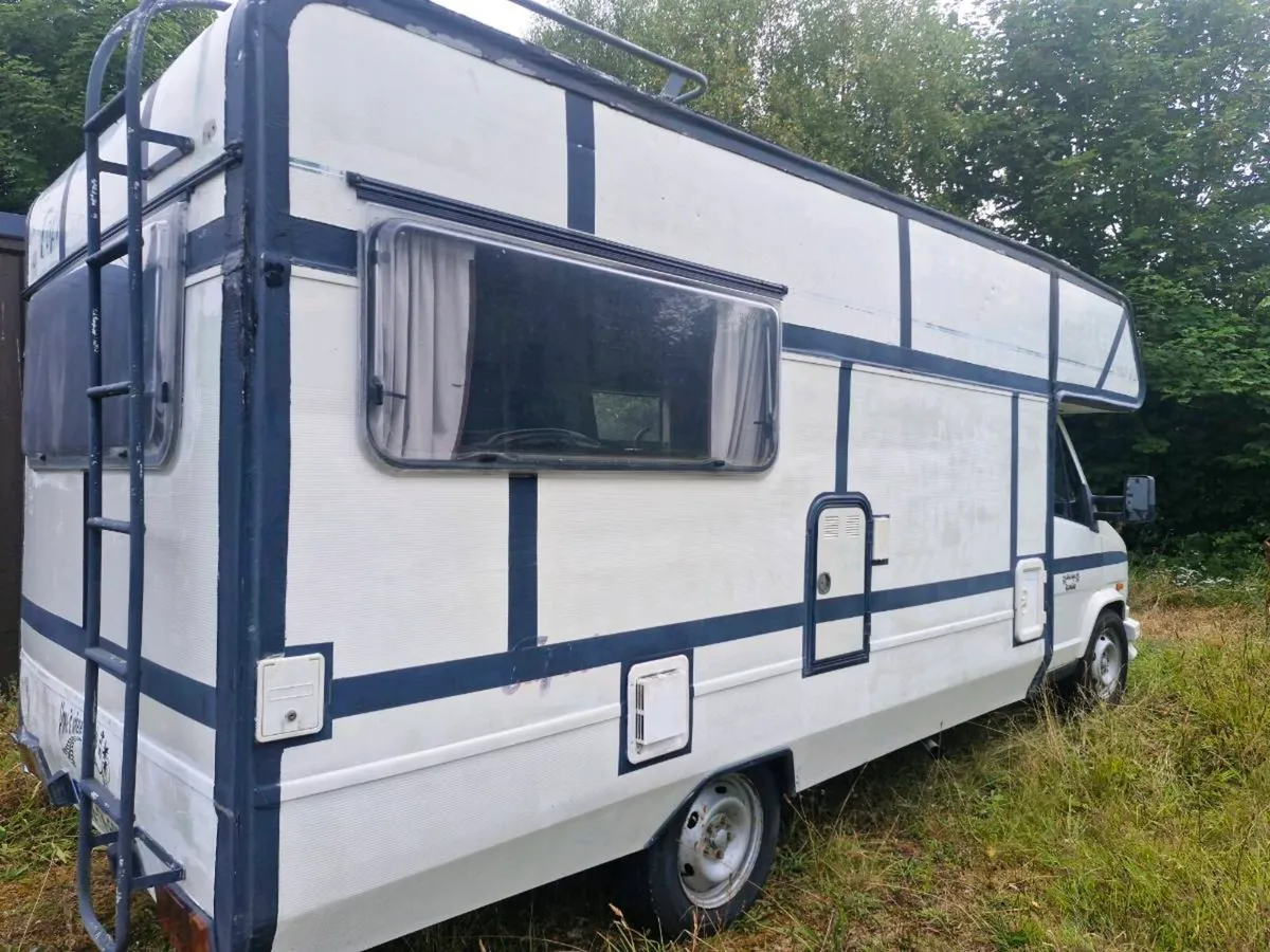 Camper - Image 2