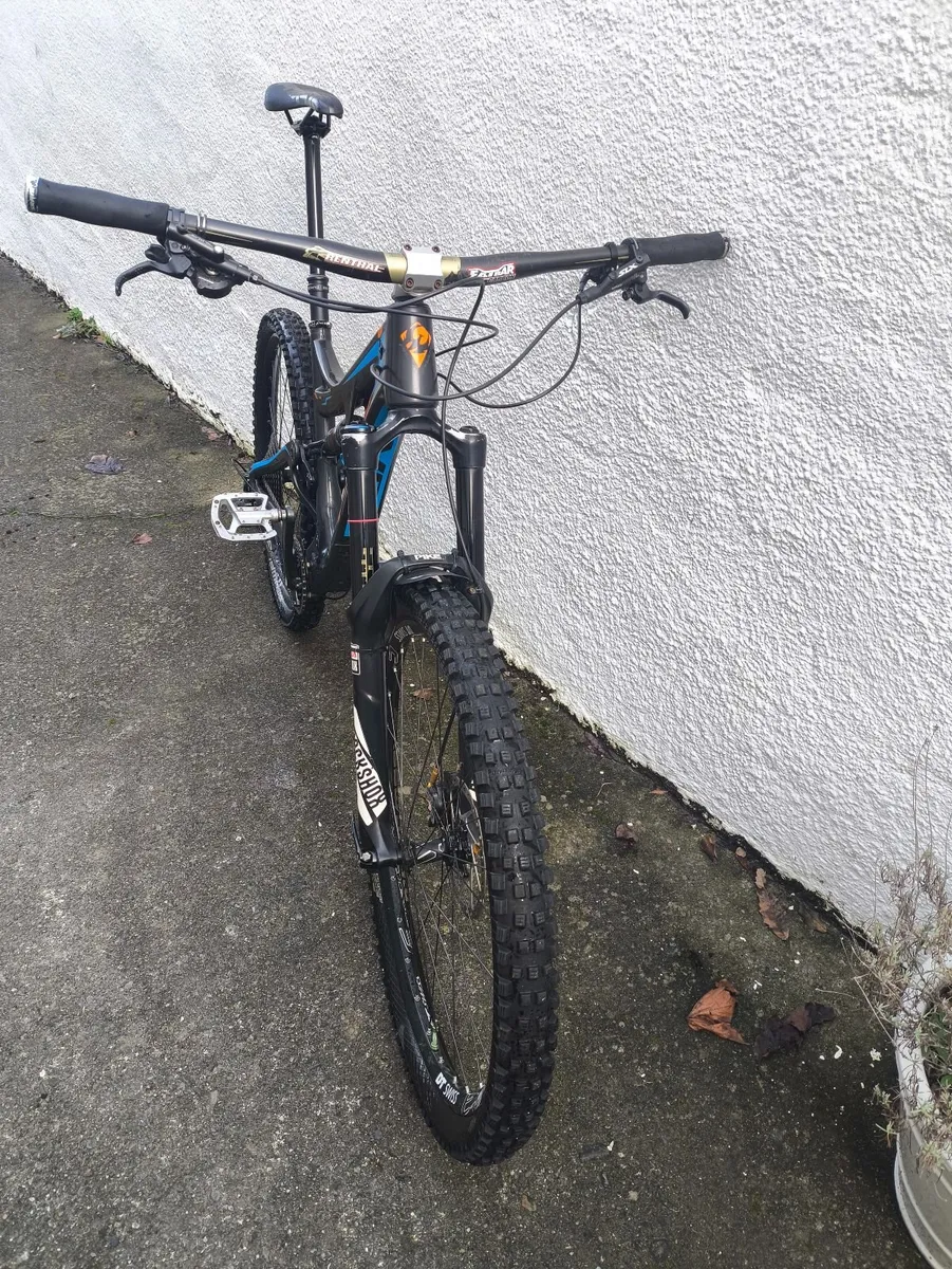 Pivot Mach 6 Carbon - Image 2