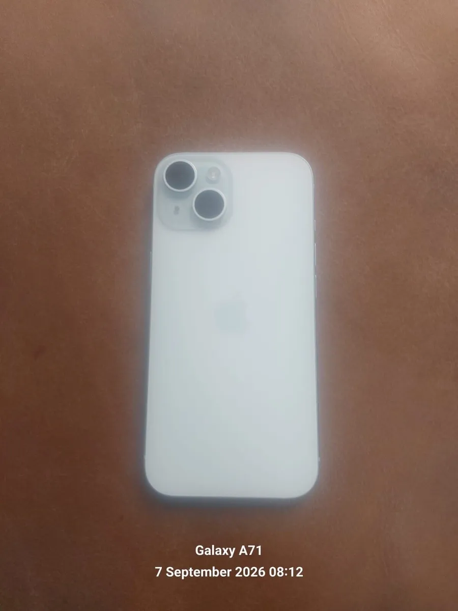 Iphone 15 - Image 3