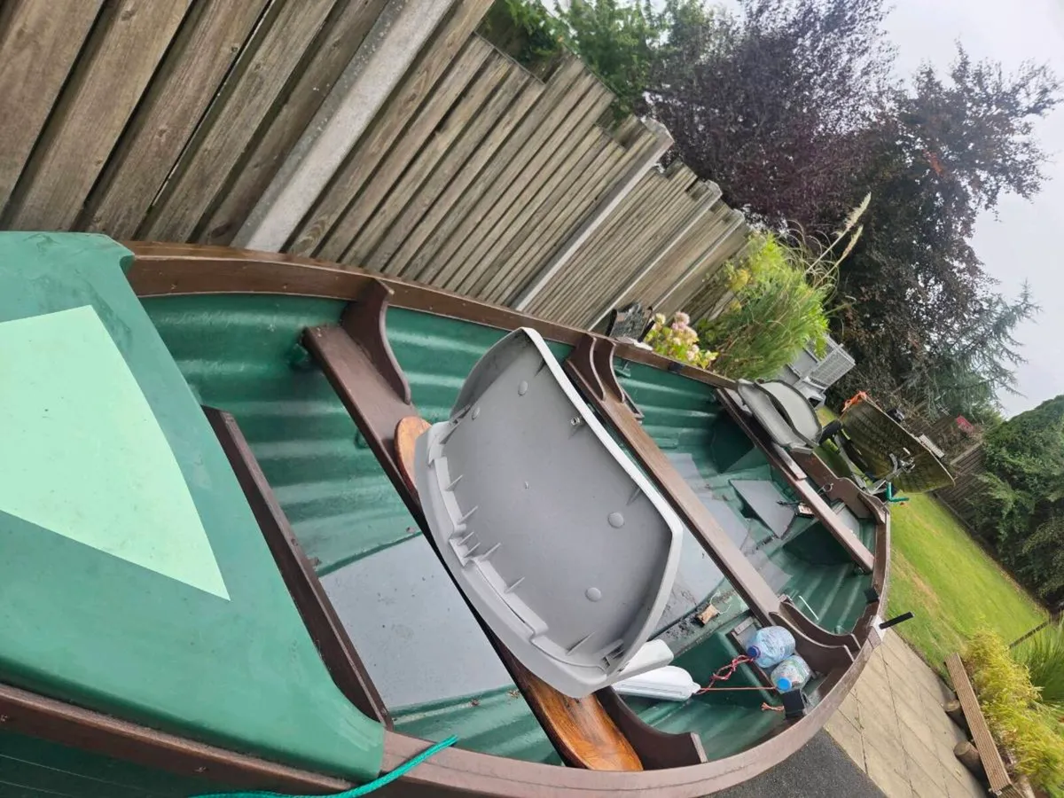 18.6ft ganly lake boat - Image 2
