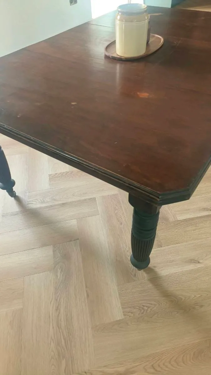 Dining table - Image 3