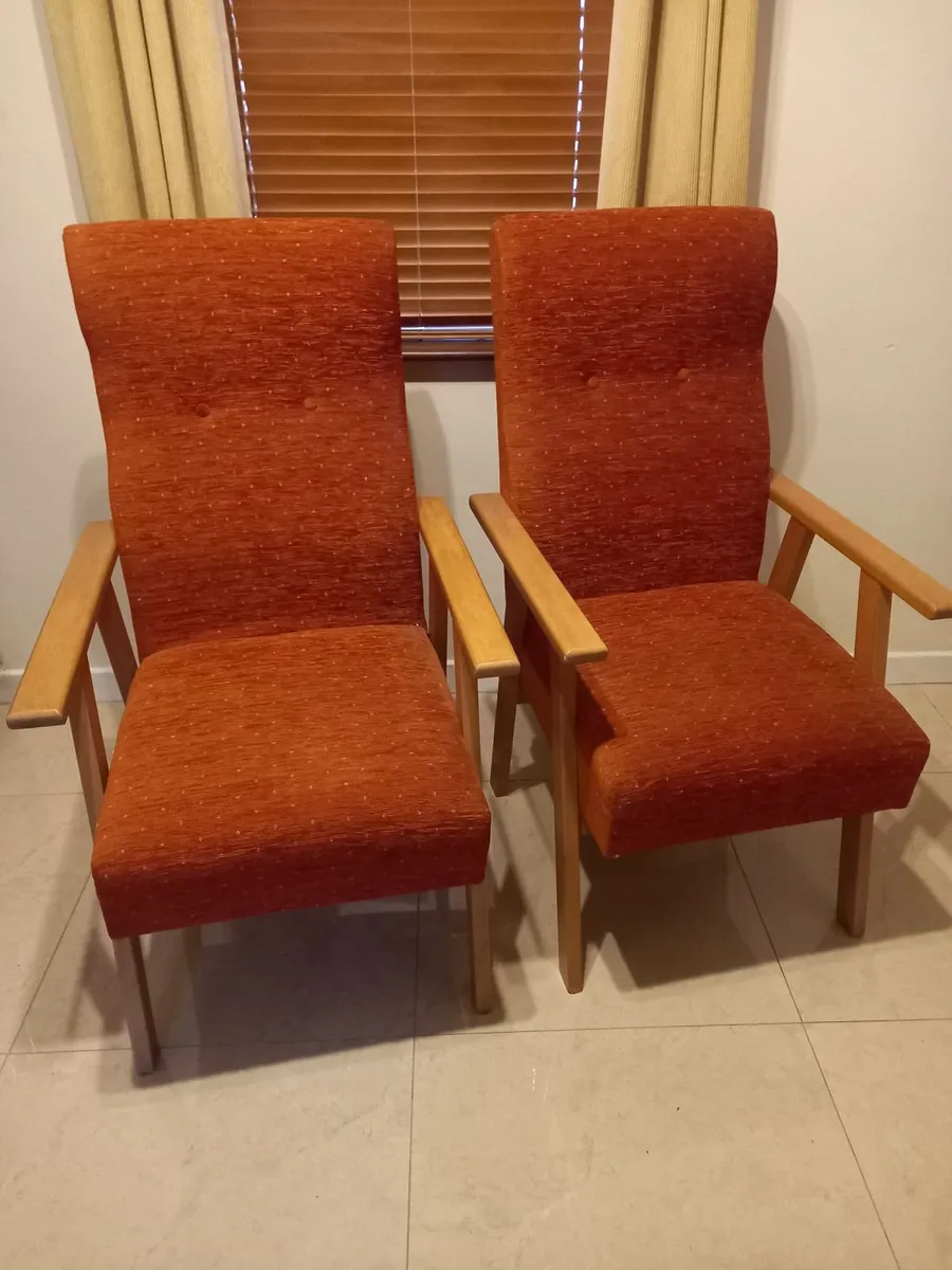 2 Armchairs - Image 1