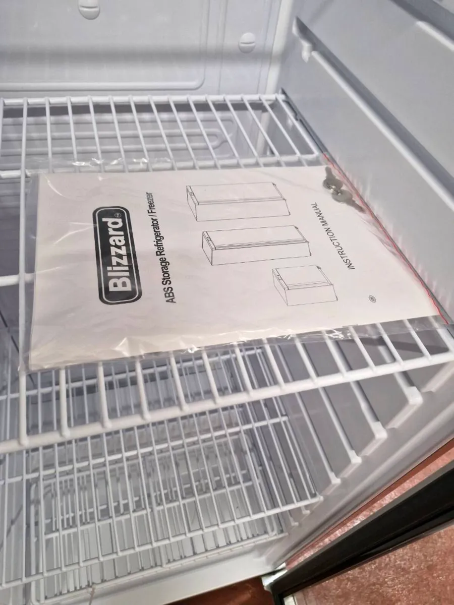 New Blizzard Upright Glass Door Fridge 320L - Image 3