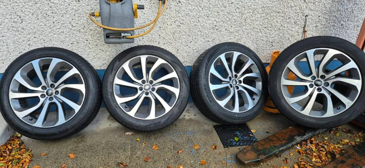 20 inch rangerover discovery sport alloys - Image 1