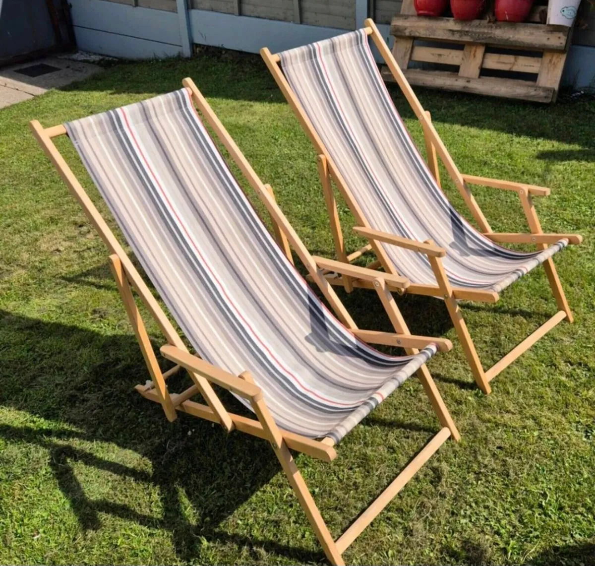 Sun lounge chairs - Image 1