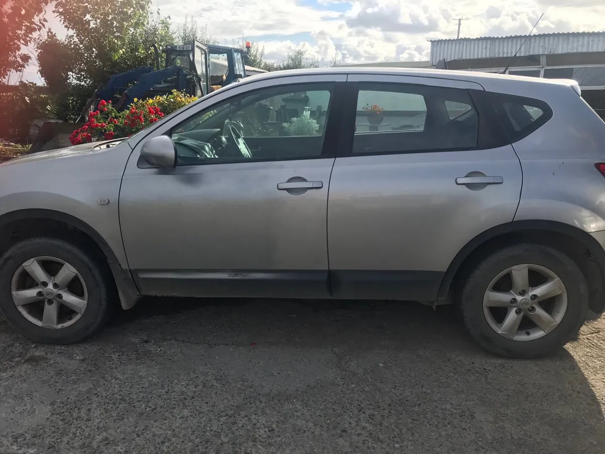 Nissan qashqai 2009 for parts - Image 3