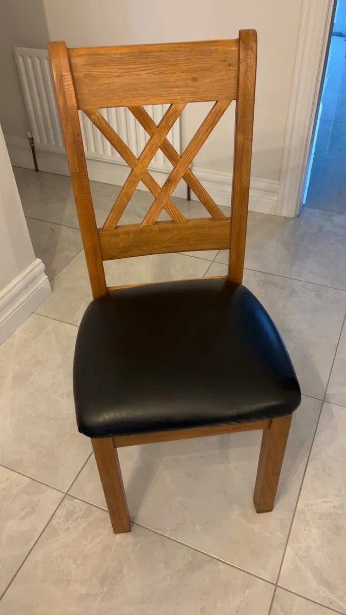 Table and 6 chairs like new - Image 4