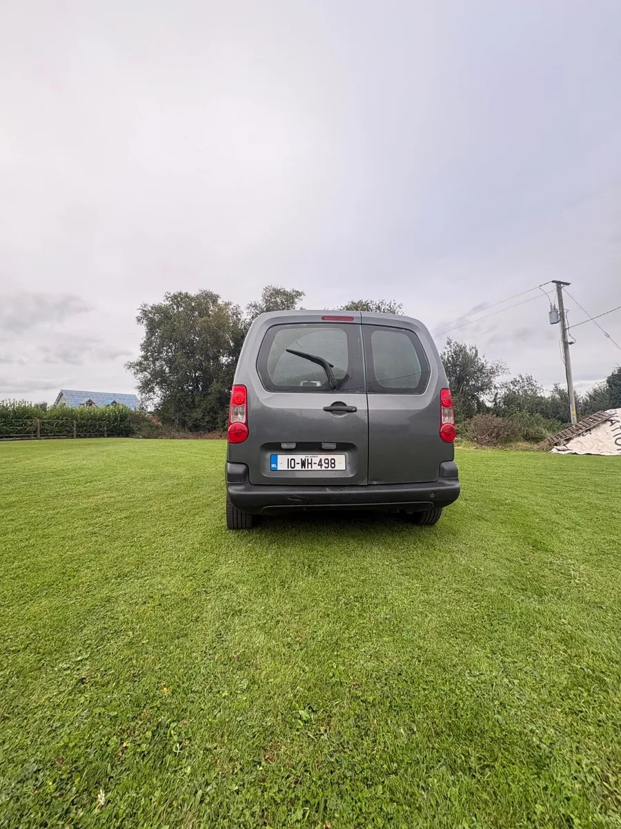 Peugeot Partner 2010 - Image 2