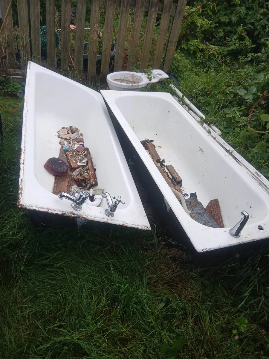 Bath tubs
