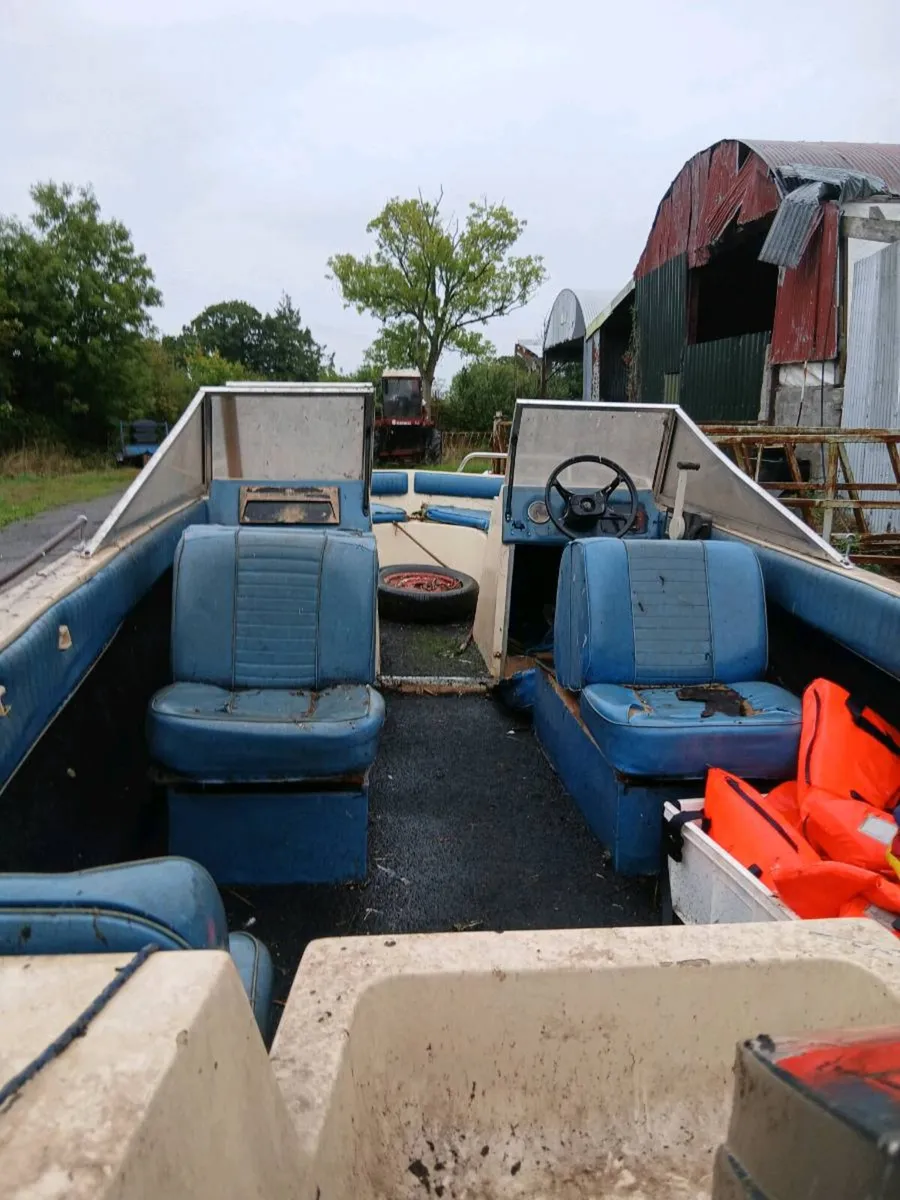 Piranha sunburst 17' boat - Image 3