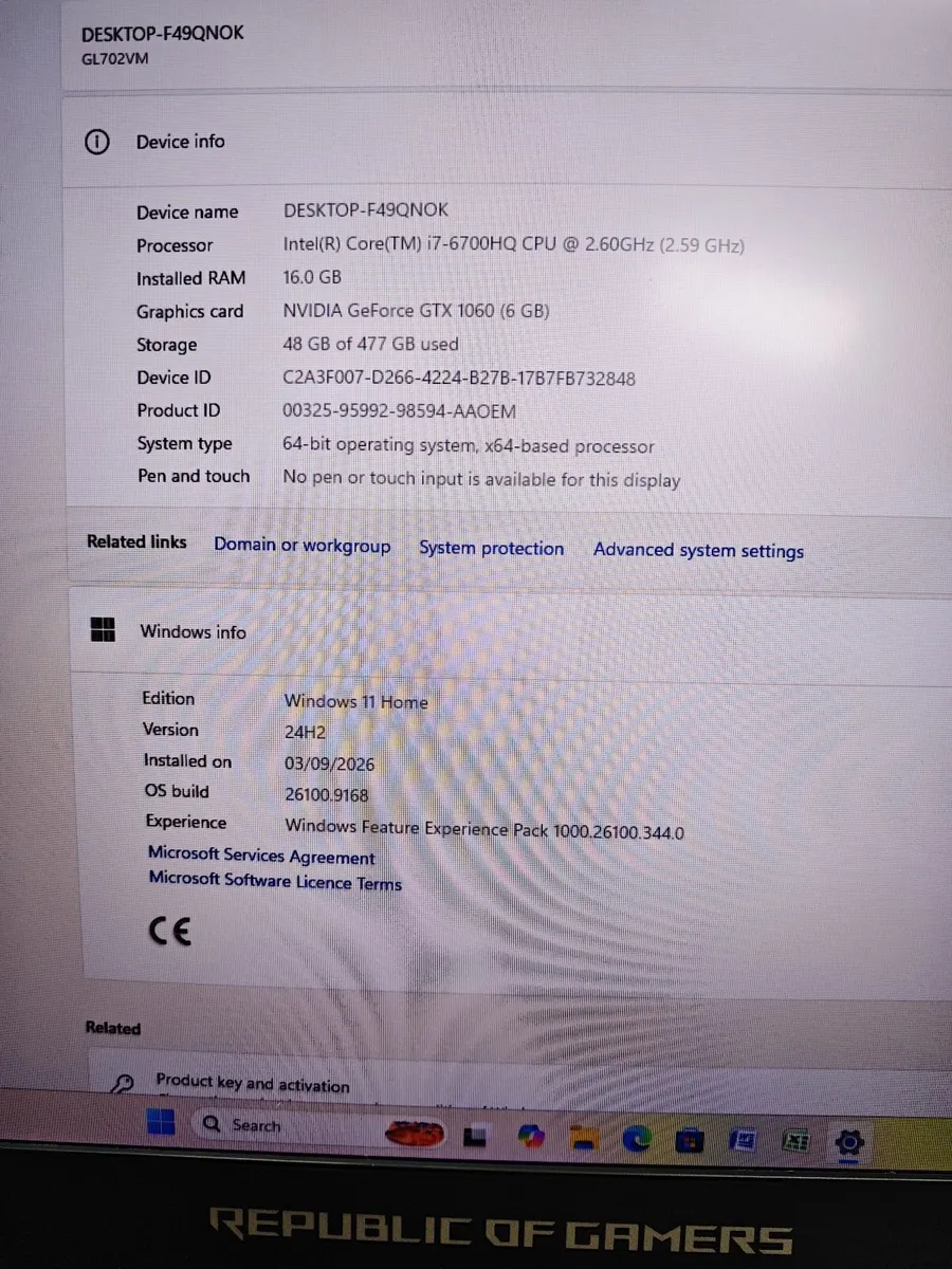 Laptop - Image 2