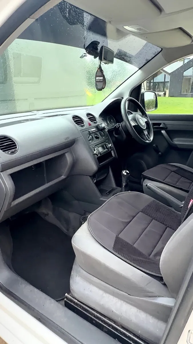 Volkswagon Caddy 152 - Image 4