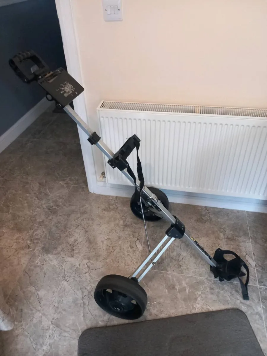 Powakaddy golf trolley - Image 1
