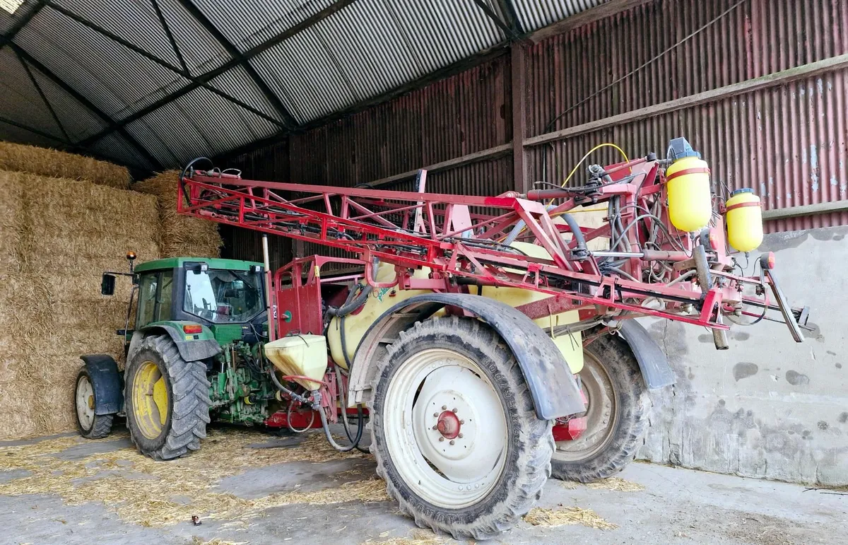 John Deere 6410 & Hardi Commander 2800 - Image 3