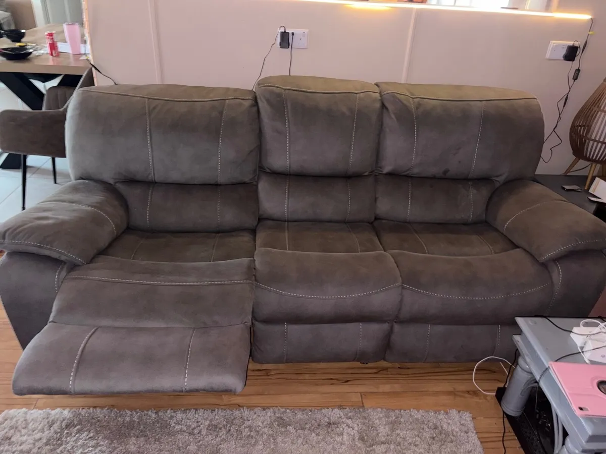 Couch - Image 2