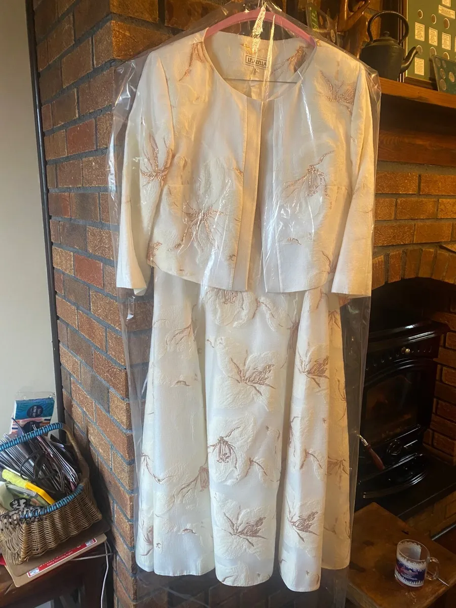 Mother of the bride - Image 4