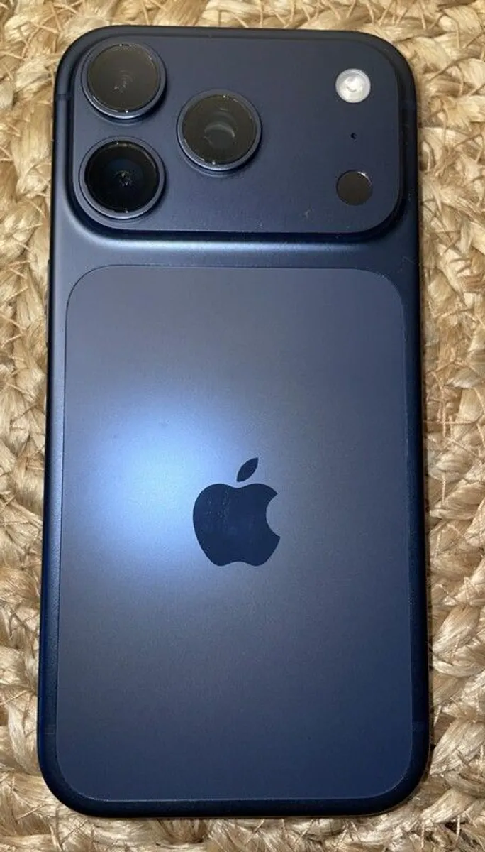 iPhone 17 Pro 256GB  Deep Blue  100Pct Battery  Apple Warranty Until 31 October  EUR1049 - Image 3