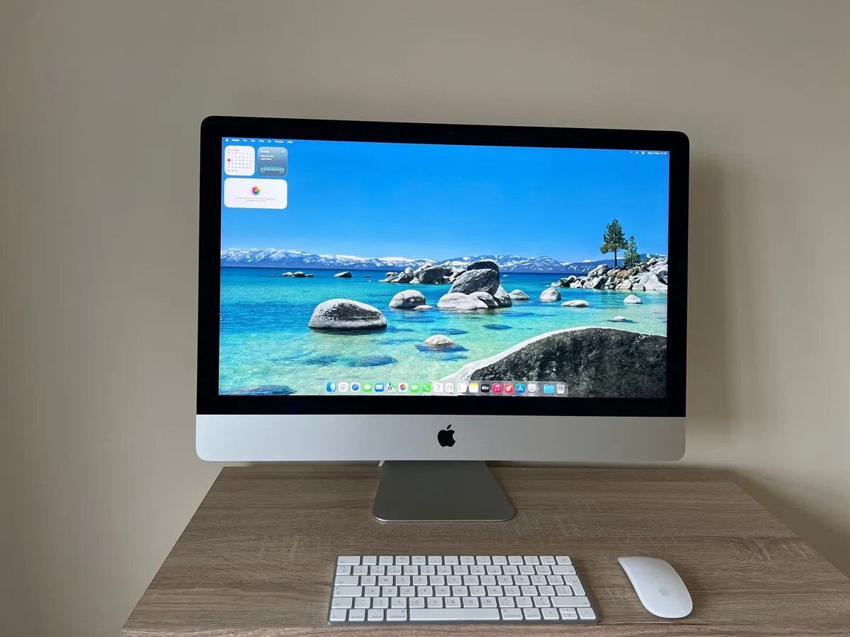 27” iMac 5K Retina 2020 - Image 1