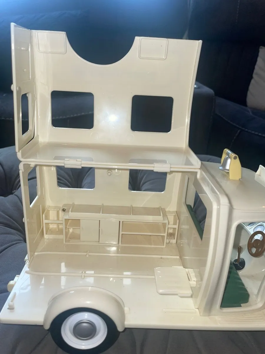 Sylvanian families ambalance - Image 2
