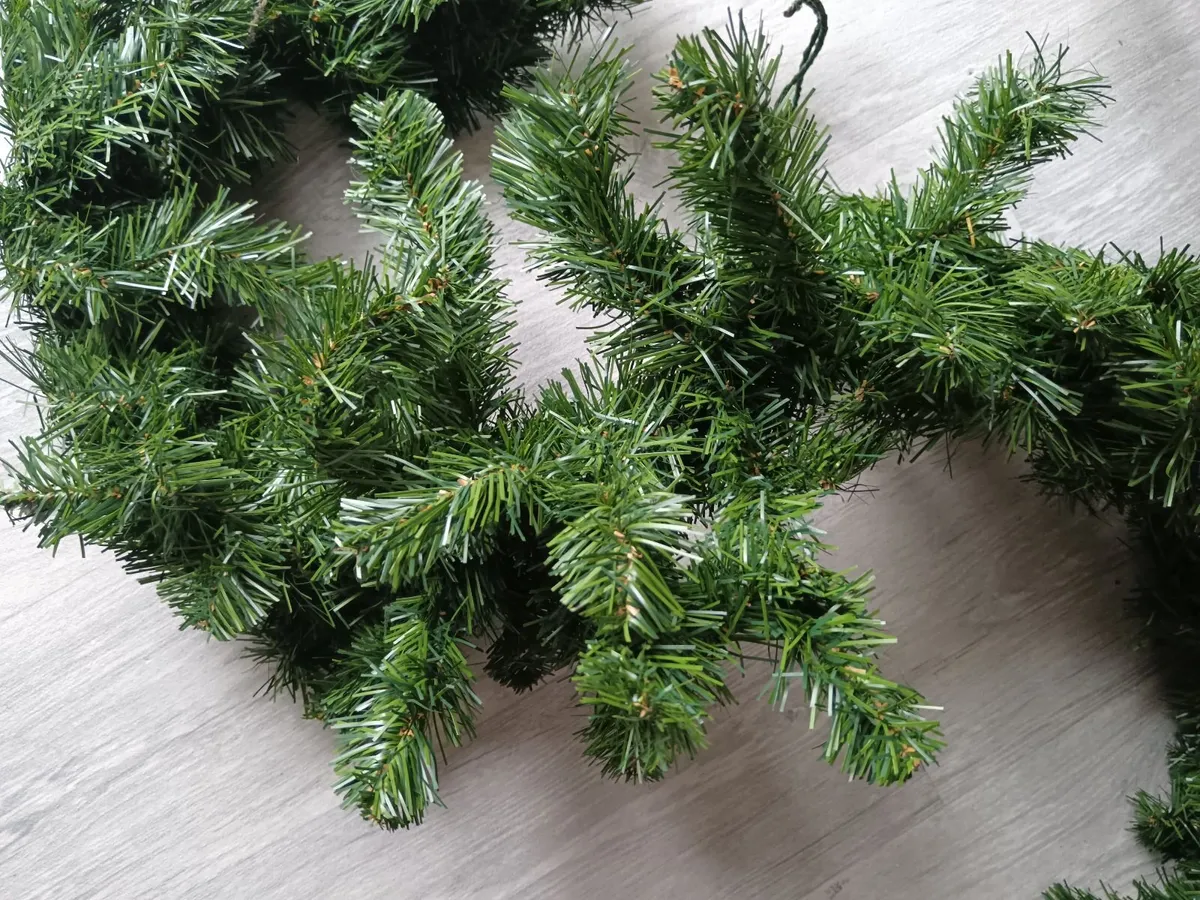 Christmas Tree and  Garland + Accessories - Image 3