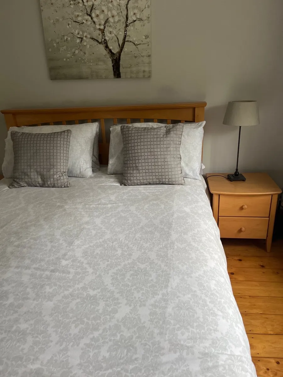 Full bedroom set - Image 2