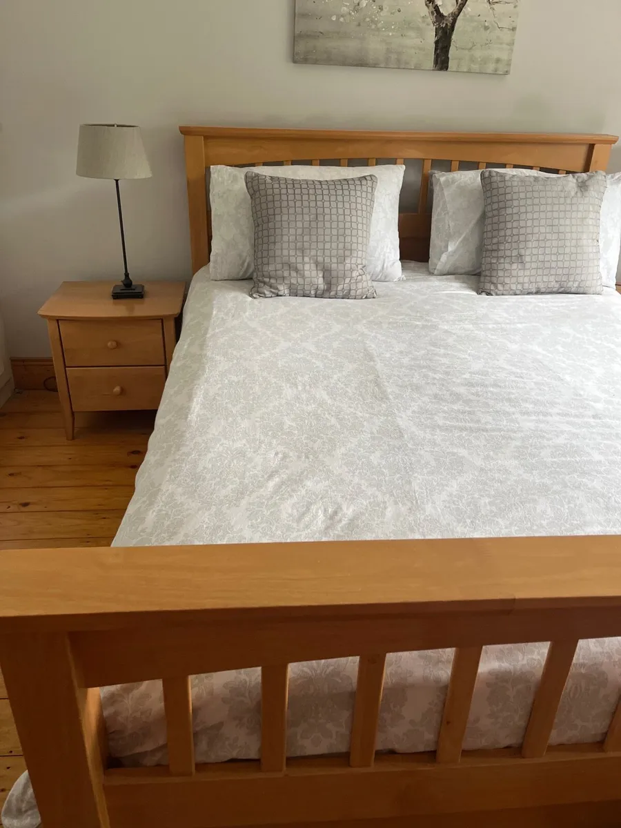 Full bedroom set - Image 1