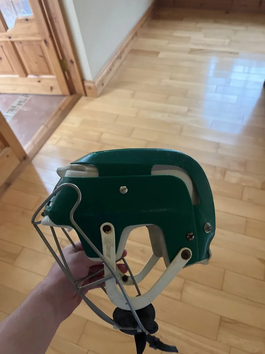 Green oldstyle helmet - Image 2