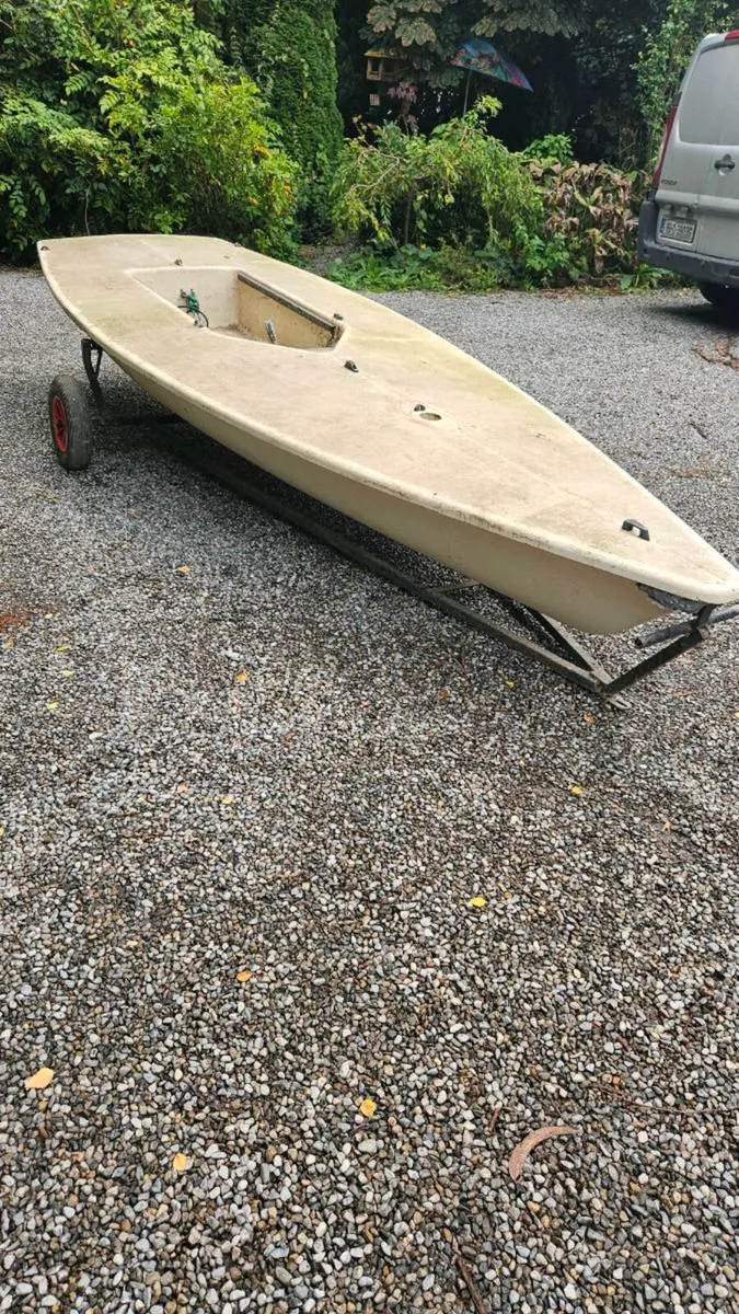 Sail Boat Laser Dinghy - Image 3