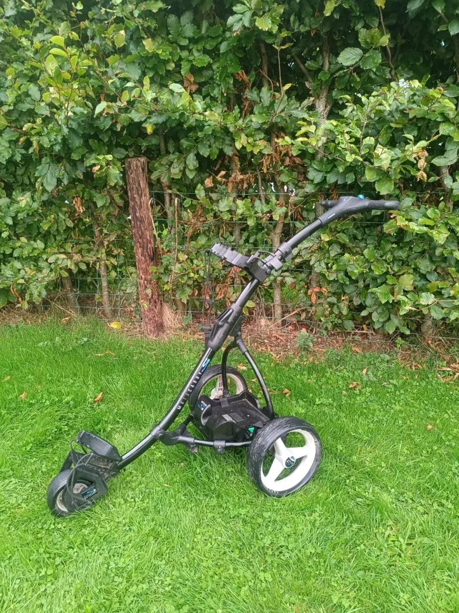 Motocaddy S3 Electric Golf Trolley - Image 1