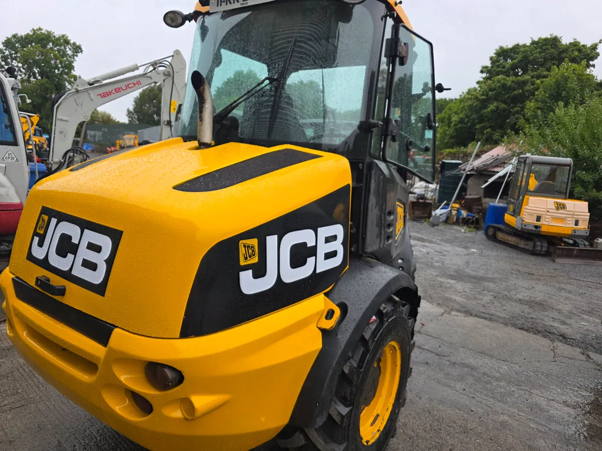 Jcb TM 220 - Image 3