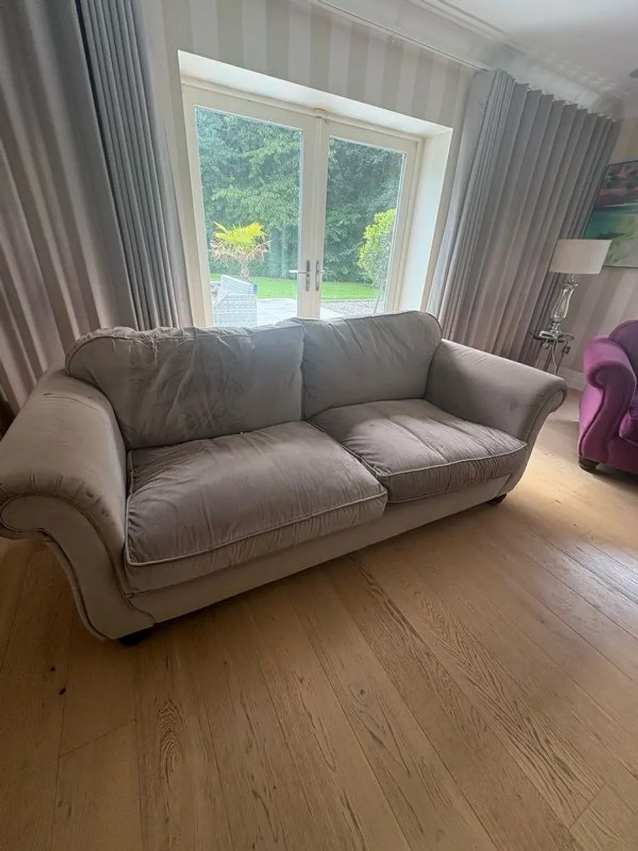 Sofas Suite - Image 1